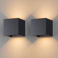 Deux appliques murales noires mat en forme de cube avec éclairage ambiant chaud 12w 3000k étanche ip65 réglables