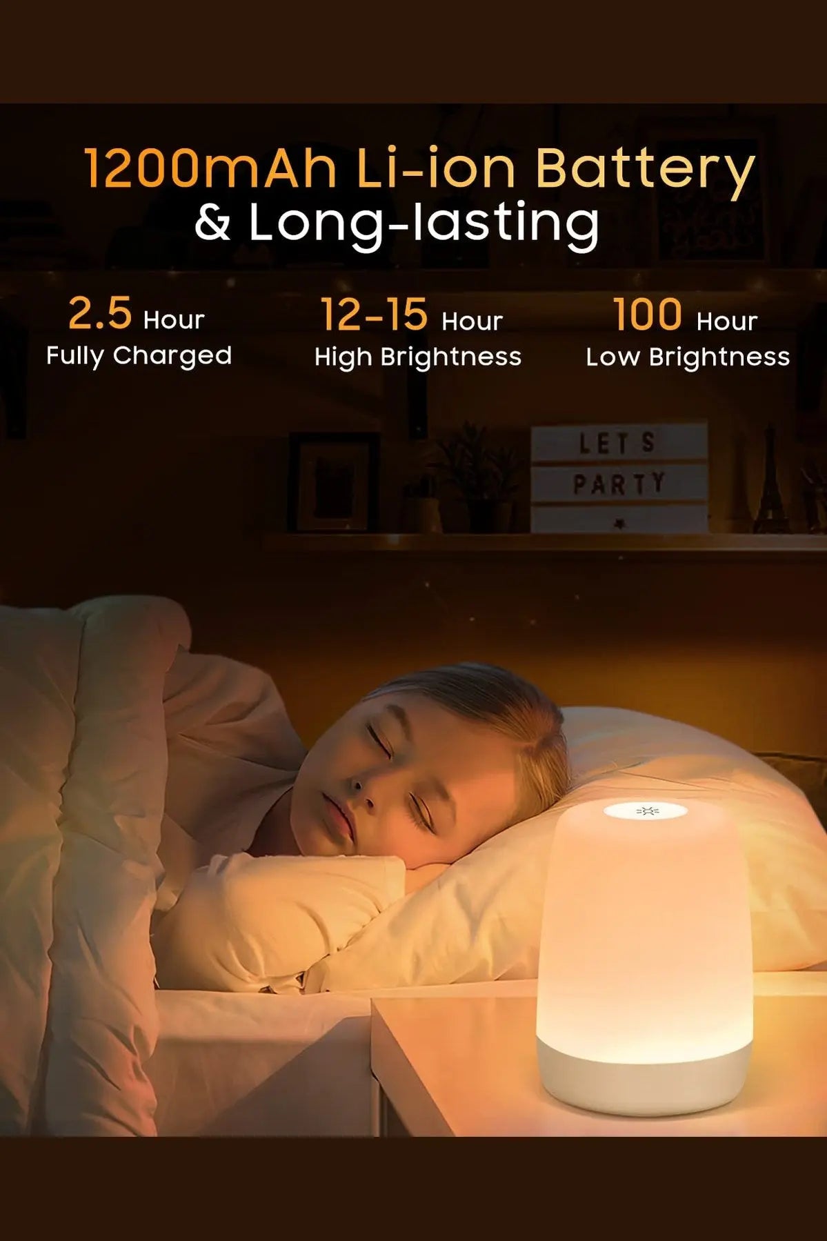 Lampe de bureau led tactile avec intensité variable en blanc doux à finition mate sur table de chevet