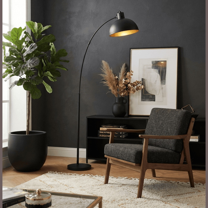 Lampadaire noir et doré design pour salon