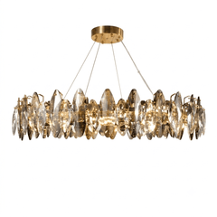 Lustre en cristal doré vue de face 